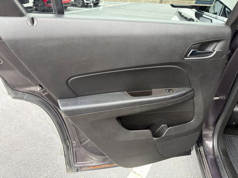 Used 2015 GMC Terrain SLT w/ Chrome Appearance Package FWD image 25