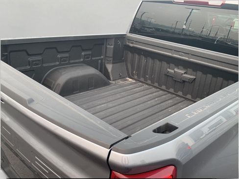 Certified 2021 Chevrolet Silverado 1500 RST AWD/4WD image 25