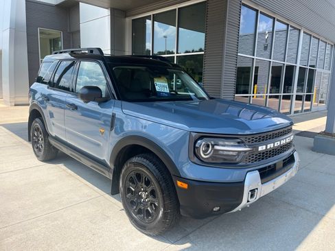 Certified 2025 Ford Bronco Sport Badlands AWD/4WD image 9