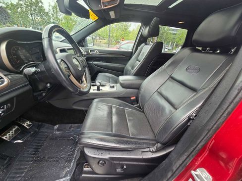 Used 2015 Jeep Grand Cherokee Overland w/ Mopar Chrome Edition Group AWD/4WD image 25