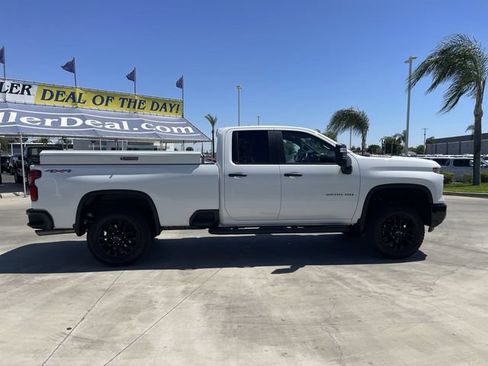 Used 2025 Chevrolet Silverado 2500 Custom AWD/4WD image 9
