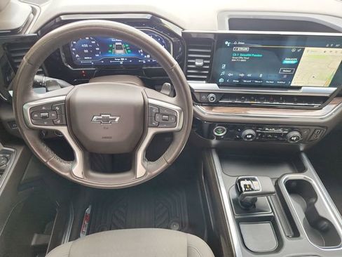 Used 2023 Chevrolet Silverado 1500 LT Trail Boss w/ LPO, Dark Essentials Package image 11