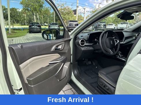 Used 2025 Chevrolet Trax ACTIV w/ Driver Confidence Package FWD image 22
