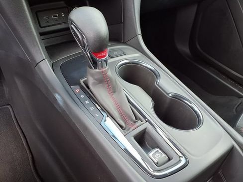Used 2023 Chevrolet Equinox RS FWD image 7