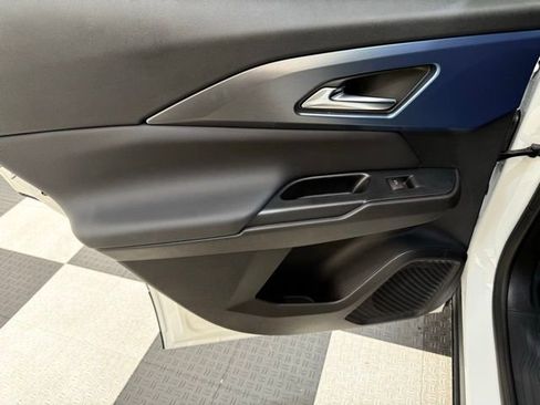 New 2026 Chevrolet Equinox EV LT image 17