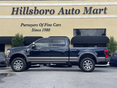 Used 2022 Ford F250 King Ranch w/ King Ranch Ultimate Package AWD/4WD image 3