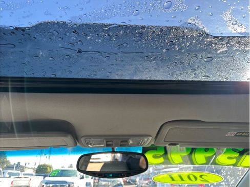 Used 2011 Honda Civic EX-L image 19