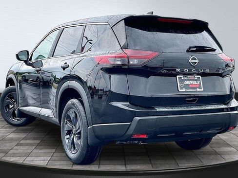 New 2026 Nissan Rogue SV FWD image 4