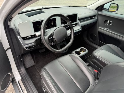 Used 2022 Hyundai Ioniq 5 Limited image 13