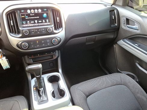 Used 2016 Chevrolet Colorado LT w/ LT Convenience Package image 16