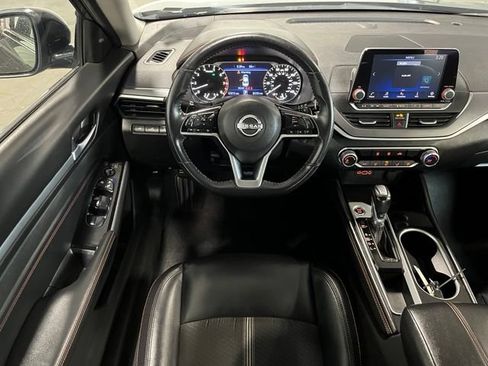 Used 2023 Nissan Altima 2.5 SR FWD image 18