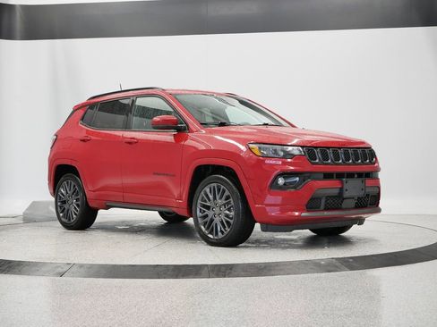 Certified 2023 Jeep Compass Limited image 9