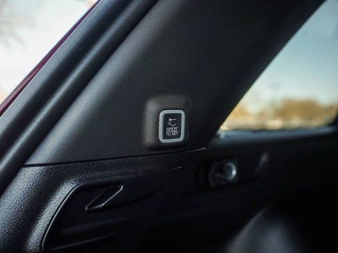 New 2025 Jeep Grand Cherokee Limited w/ Black Appearance Package image 9