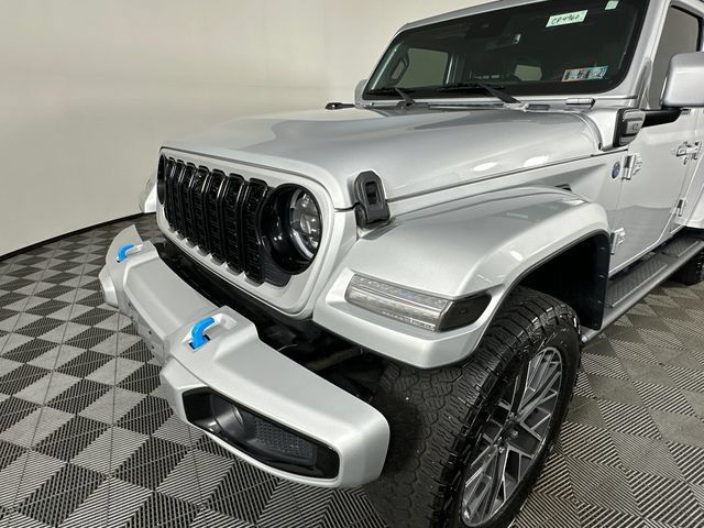 Used 2024 Jeep Wrangler High Altitude AWD/4WD image 30