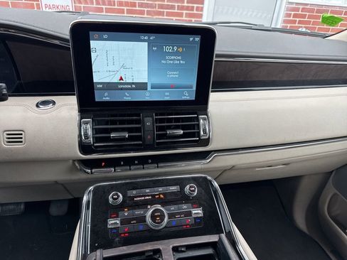 Used 2021 Lincoln Navigator L Reserve w/ Luxury Package image 9