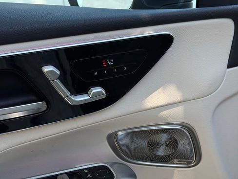 Certified 2026 Mercedes-Benz GLC 300 image 3