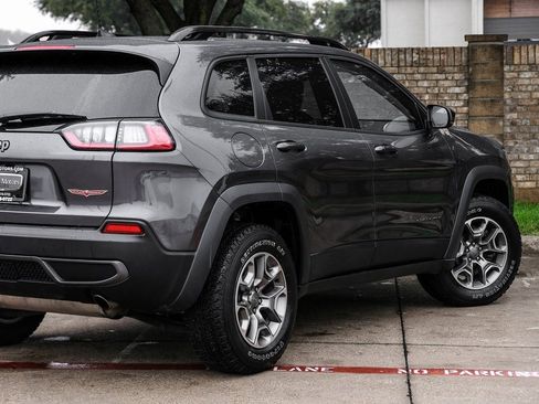 Used 2022 Jeep Cherokee Trailhawk image 17