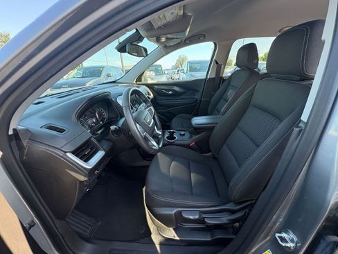 Used 2024 GMC Terrain SLE FWD image 27