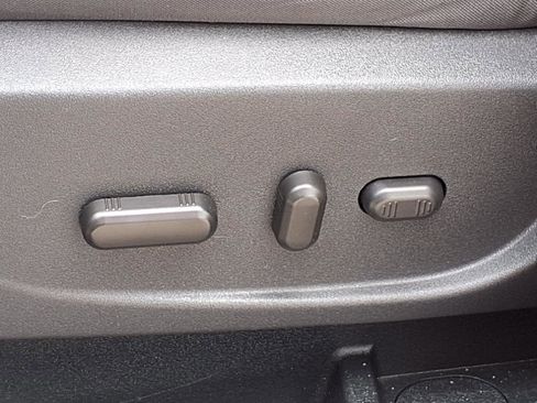 Used 2017 Ford Escape SE image 12