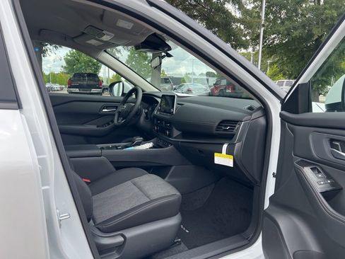 New 2026 Nissan Rogue SV image 23