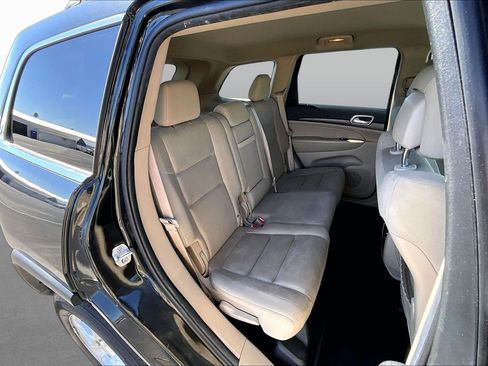 Used 2014 Jeep Grand Cherokee Laredo AWD/4WD image 26