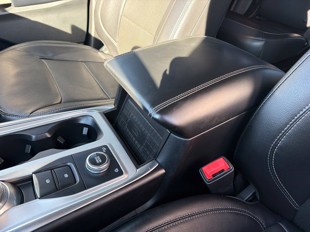 Used 2023 Ford Explorer Limited w/ Equipment Group 301A AWD/4WD image 22