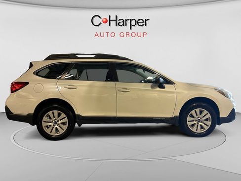 Used 2018 Subaru Outback 2.5i AWD/4WD image 2