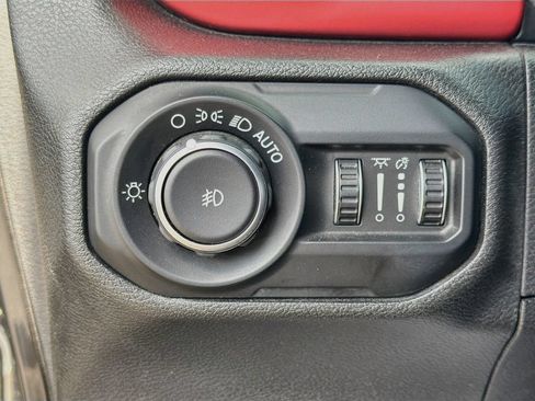 Used 2018 Jeep Wrangler Rubicon AWD/4WD image 31