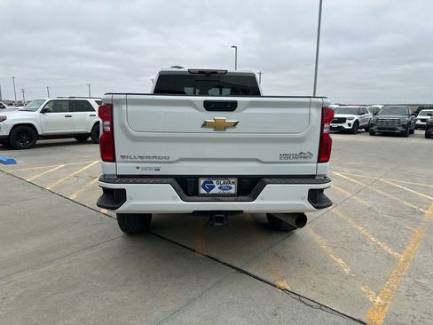 Used 2024 Chevrolet Silverado 2500 High Country w/ Technology Package AWD/4WD image 6