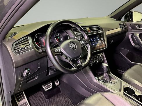 Used 2020 Volkswagen Tiguan SE R-Line image 16