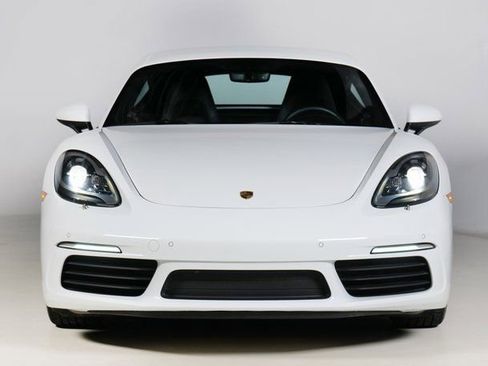 Used 2018 Porsche 718 Cayman image 8