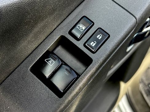 Used 2020 Nissan Frontier SV image 20