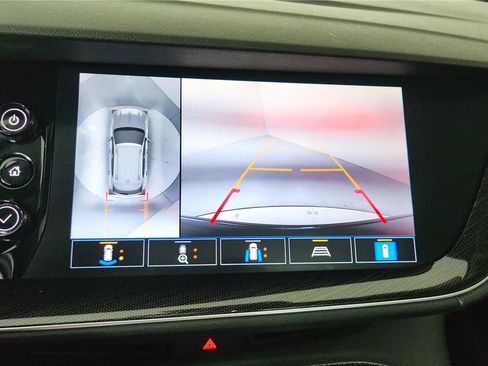 Used 2021 Buick Envision Essence w/ Technology Package I FWD image 29
