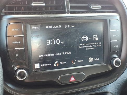 Used 2025 Kia Soul LX FWD image 21