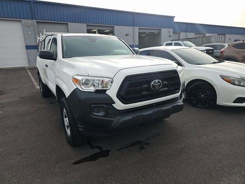 Used 2021 Toyota Tacoma SR image 3