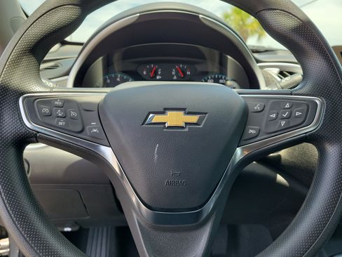 Used 2025 Chevrolet Malibu LT FWD image 18