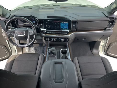 Used 2022 GMC Sierra 1500 Elevation AWD/4WD image 9