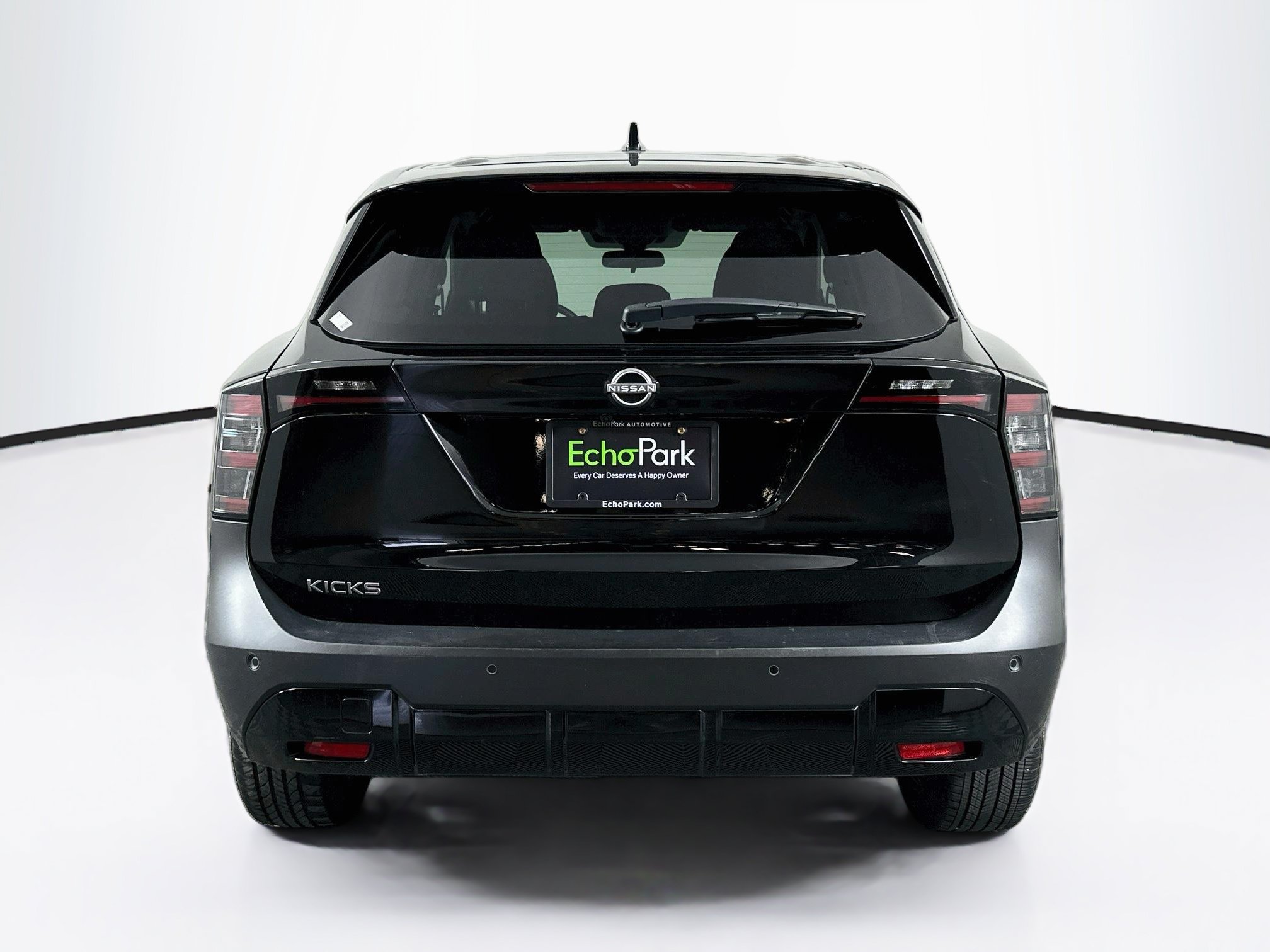 Used 2025 Nissan Kicks SV FWD image 7