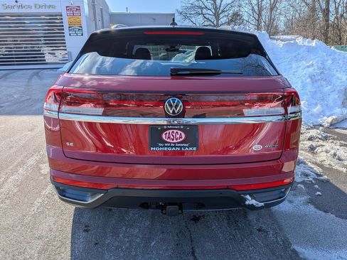 Used 2025 Volkswagen Atlas Cross Sport SE w/ Panoramic Sunroof Package AWD/4WD image 4