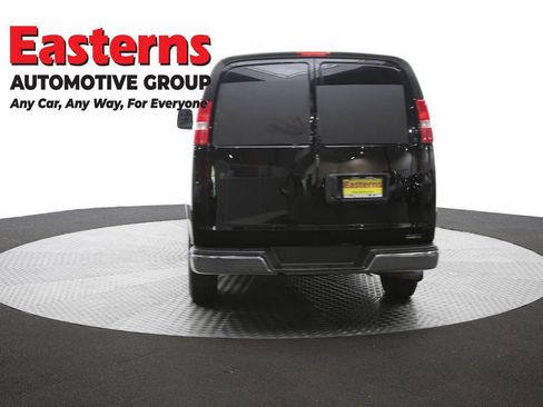 Used 2017 Chevrolet Express 2500 image 34