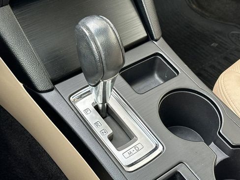 Used 2015 Subaru Outback 2.5i Limited image 23