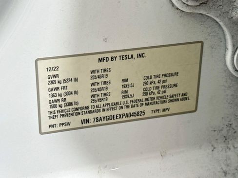 Used 2023 Tesla Model Y Long Range AWD/4WD image 17
