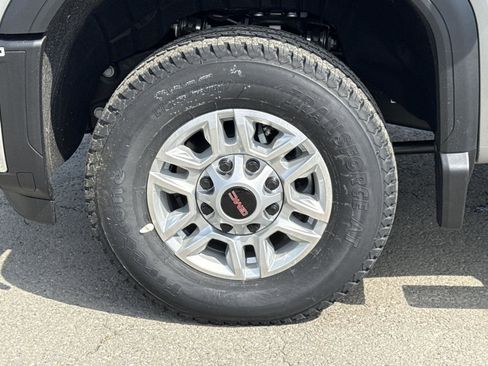 New 2025 GMC Sierra 2500 Pro w/ Convenience Package image 17