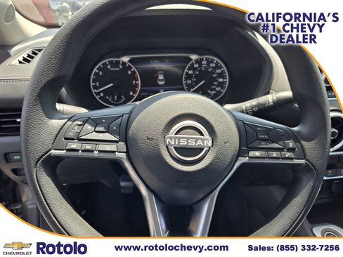 Used 2025 Nissan Sentra SV FWD image 23