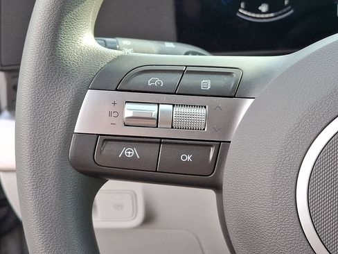 Certified 2025 Hyundai Kona SE AWD/4WD image 23