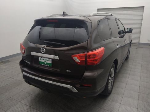 Used 2019 Nissan Pathfinder SL FWD image 7
