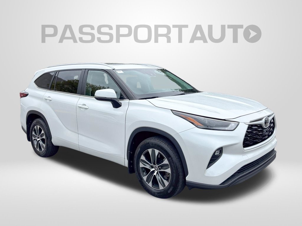 Used 2026 Toyota Highlander XLE AWD/4WD image 11