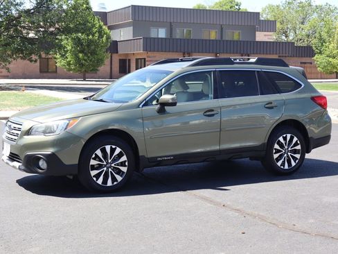 Used 2016 Subaru Outback 3.6R Limited AWD/4WD image 10