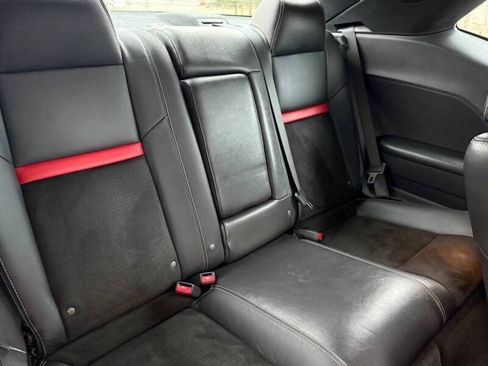 Used 2010 Dodge Challenger SRT8 RWD image 27