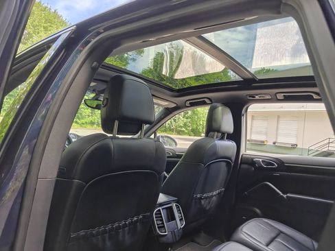 Used 2013 Porsche Cayenne Diesel AWD/4WD image 33